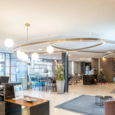 Ibis Styles 4*
