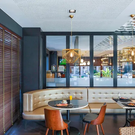 Ibis Styles 4* 아 코루냐